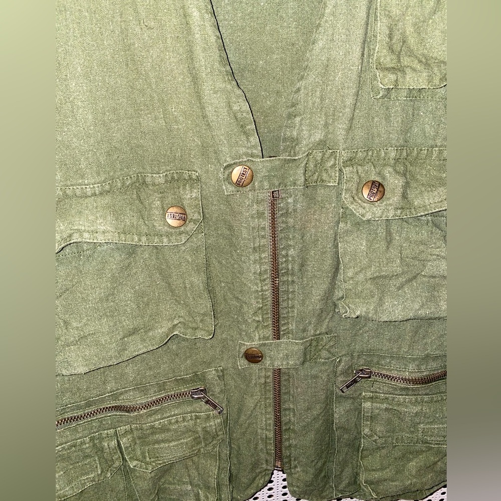Protest Clothing Multiple Purpose Vest. - Picture 4 of 11